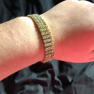 Gold stretch bracelet
